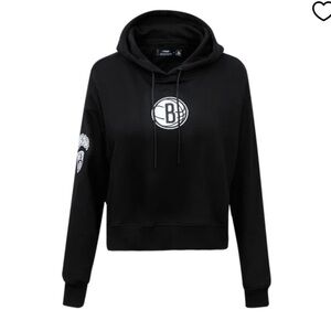 Brooklyn Nets Women's Black Pullover Cropped Hoodie Sweatshirt